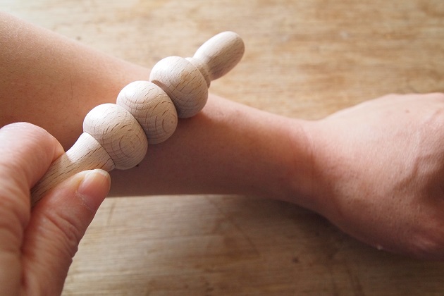 木工挽物　ツボ押し　マッサージ　つくしんぼう